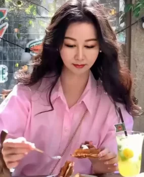 三通妹子豆豆