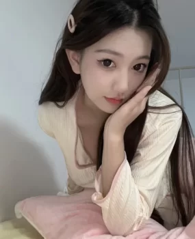 河西清纯美女依依