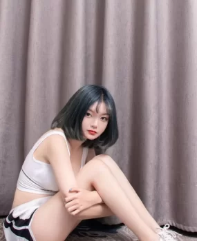 郑州探花,00后小妞,上下分,皮肤光滑紧致